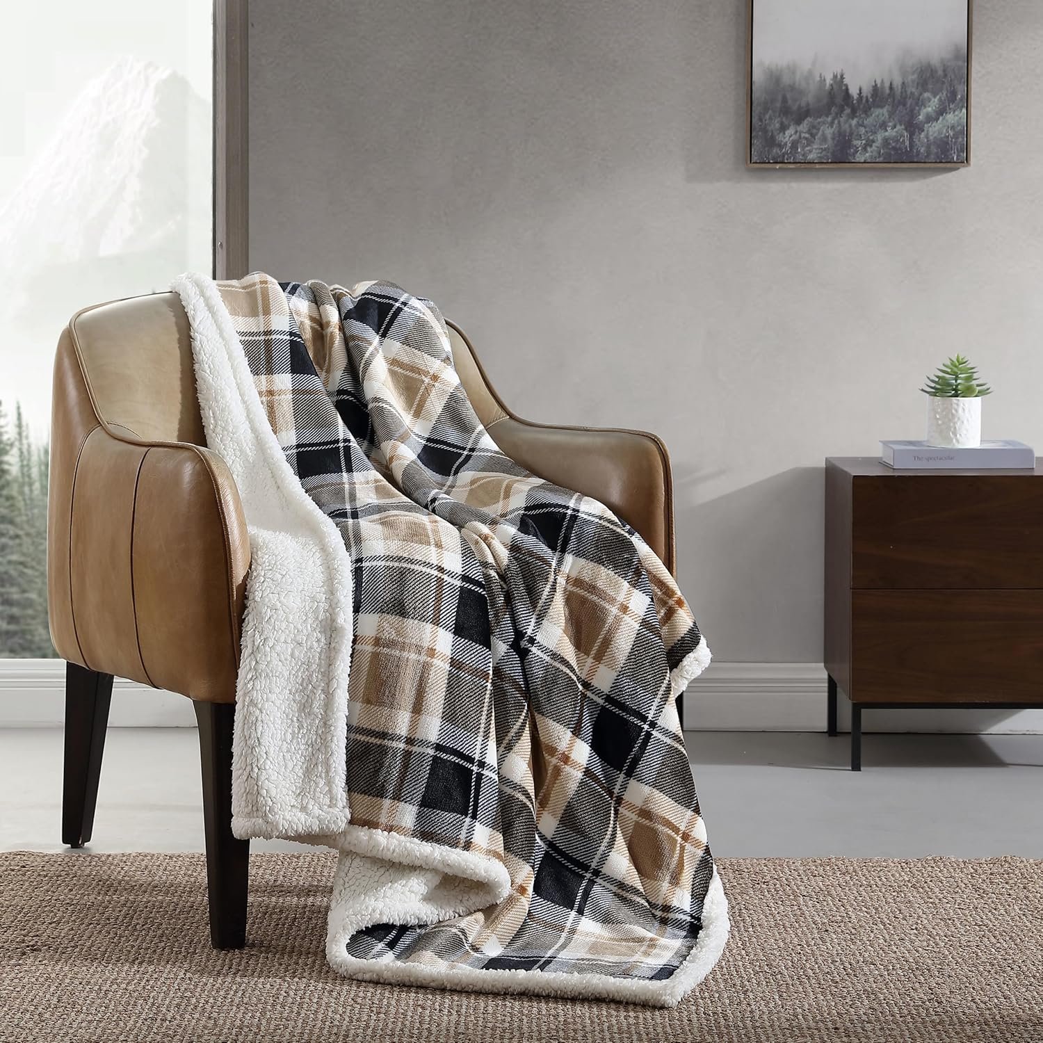 Eddie Bauer – Throw Blanket, Brushed Fleece & Plush Sherpa Bedding, Blanket for Couch & Bed (Rugged Plaid Beige, 50″ x 60″)